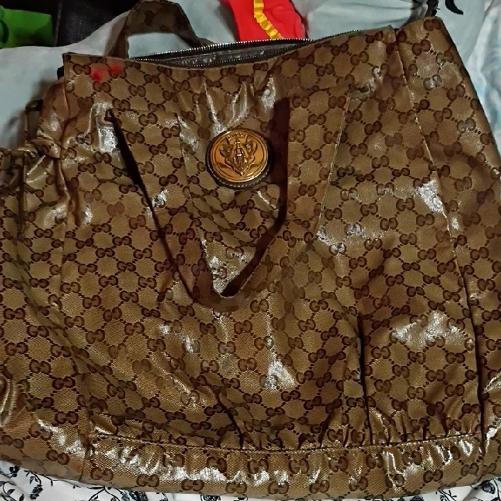 Gucci Shiny Brown Monogram Travel Bag - Picture 6 of 10